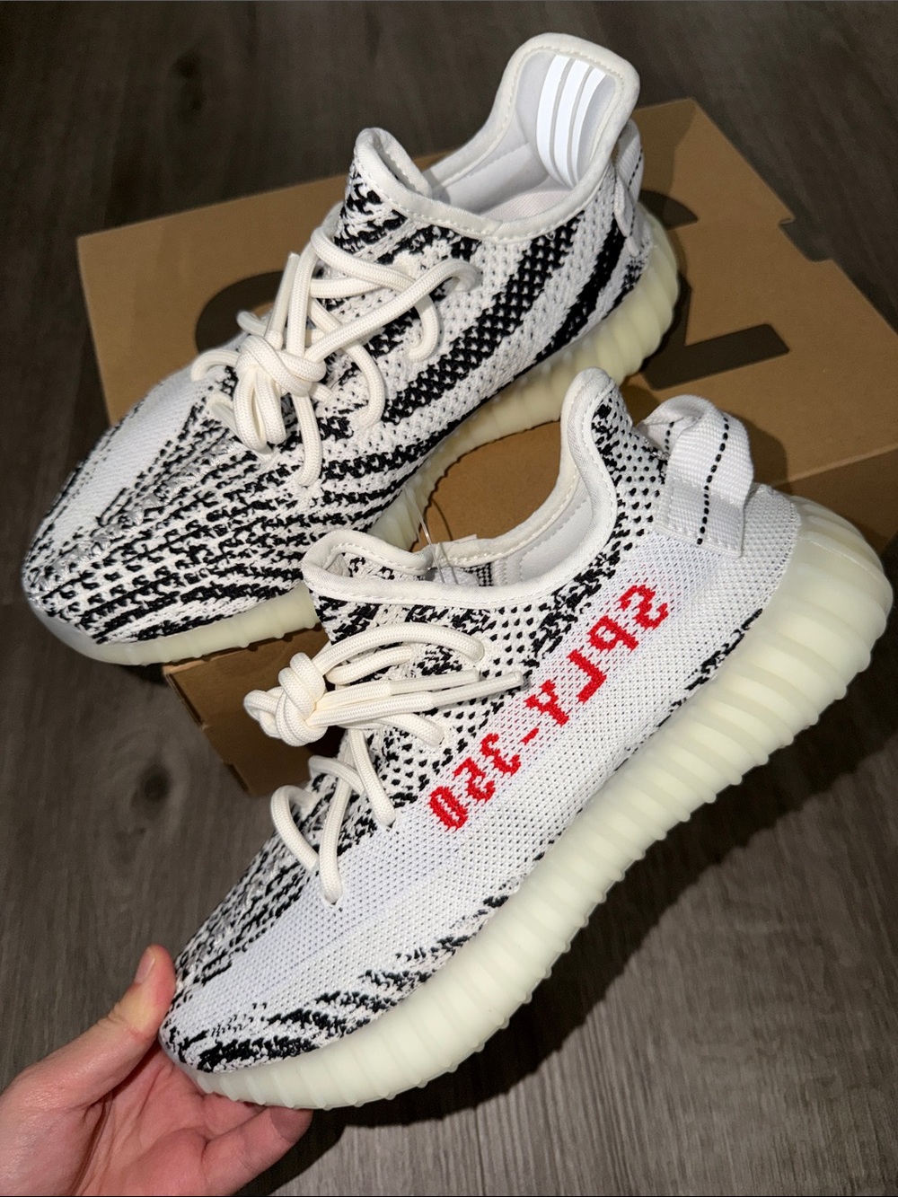🇺🇸Firm Price🇺🇸YEEZY Boost 350 V2 US4.5